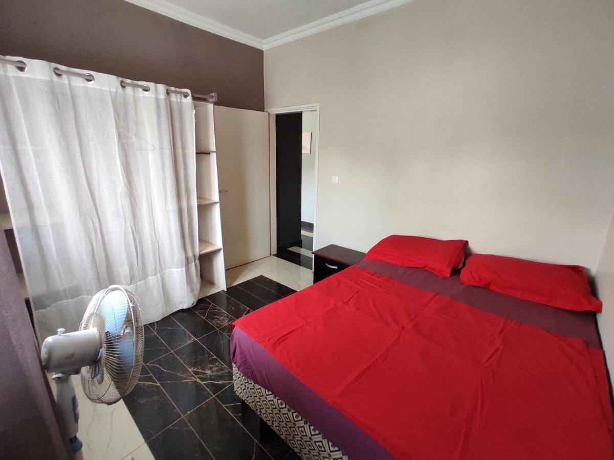 Residence Jardin Tropical Yaoundé Esterno foto
