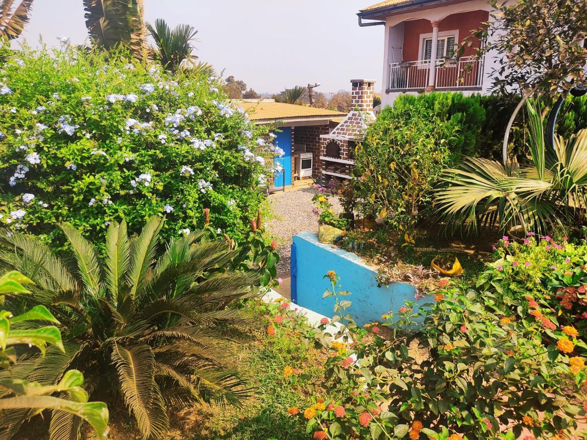 Residence Jardin Tropical Yaoundé Esterno foto