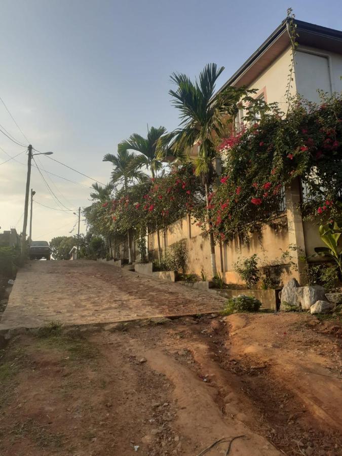 Residence Jardin Tropical Yaoundé Esterno foto