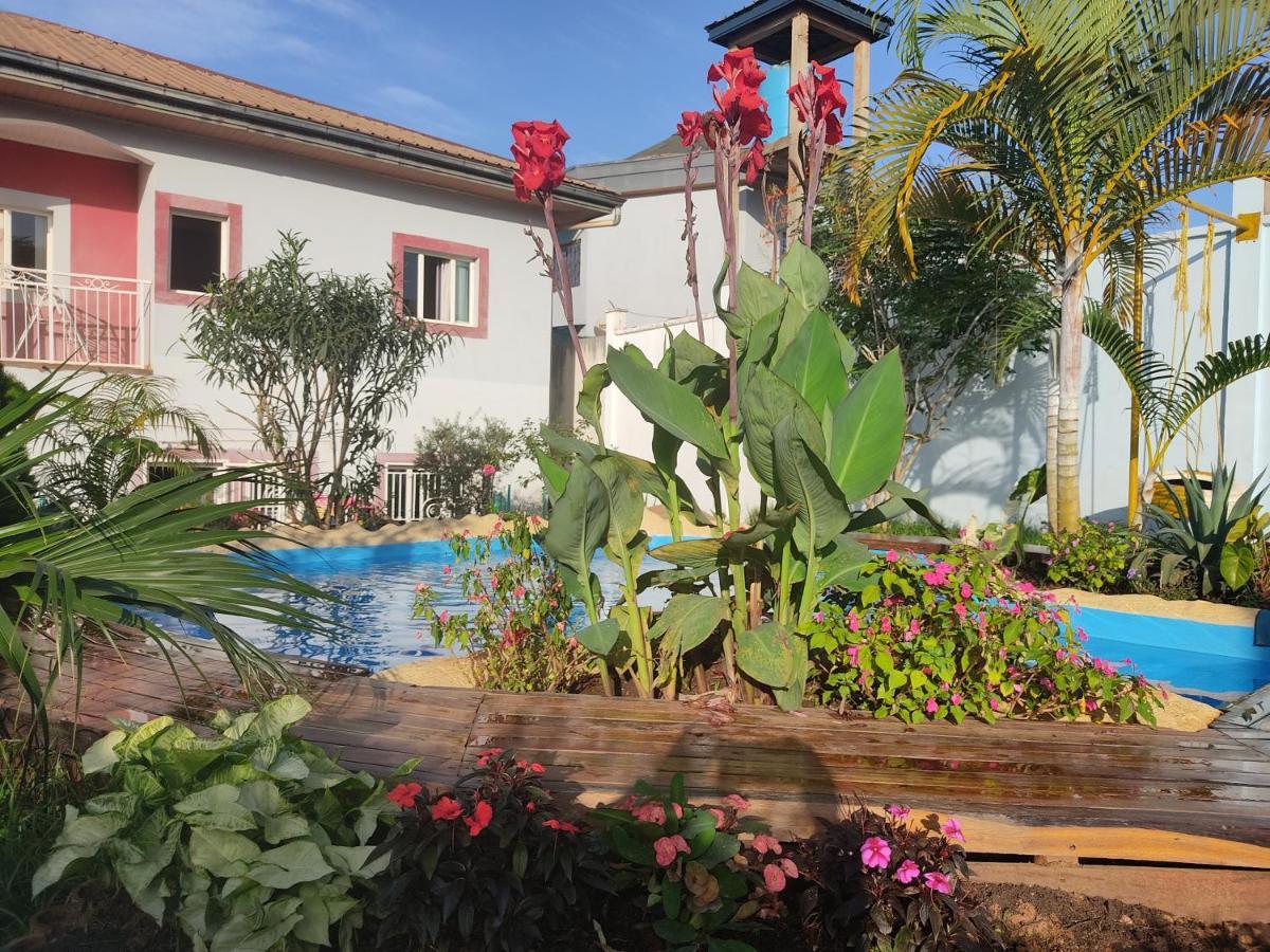 Residence Jardin Tropical Yaoundé Esterno foto