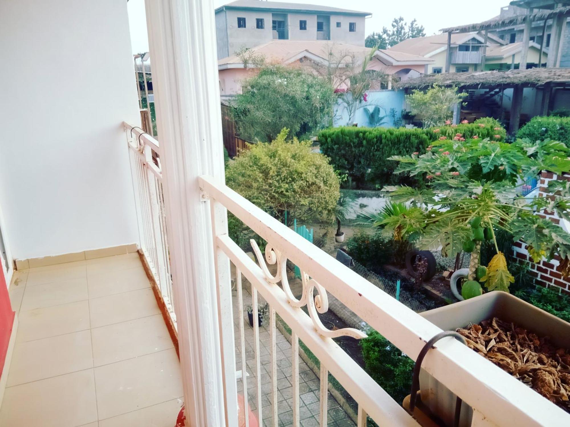 Residence Jardin Tropical Yaoundé Esterno foto