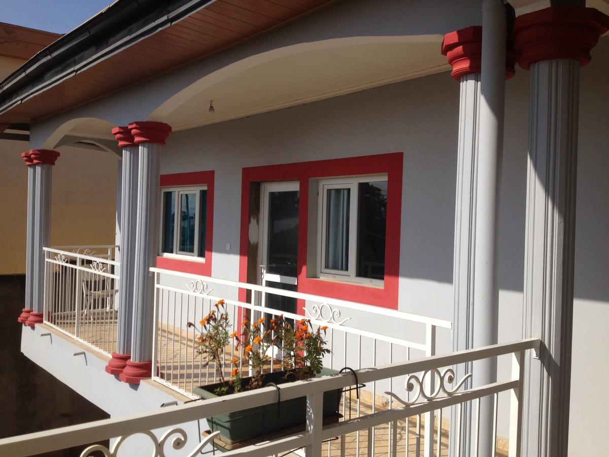 Residence Jardin Tropical Yaoundé Esterno foto